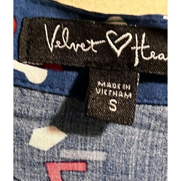 NWOT velvet Heart Cold Shoulder Button Down Top Small #144 - Picture 2 of 6